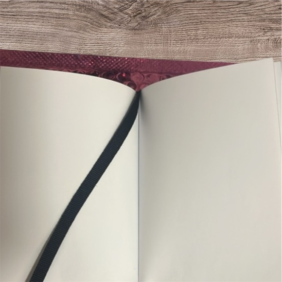 YSL Beauty Fuchsia Star Pattern Notebook - Picture 4 of 5